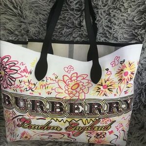 Burberry  Coated Reversible Canvas Tote(with defect)